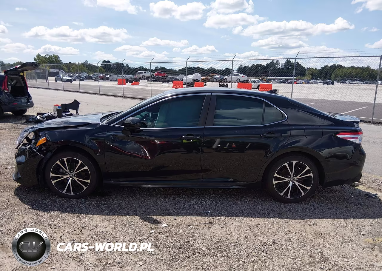 2020 Toyota Camry Se VIN:4T1G11AK1LU944917 - 14