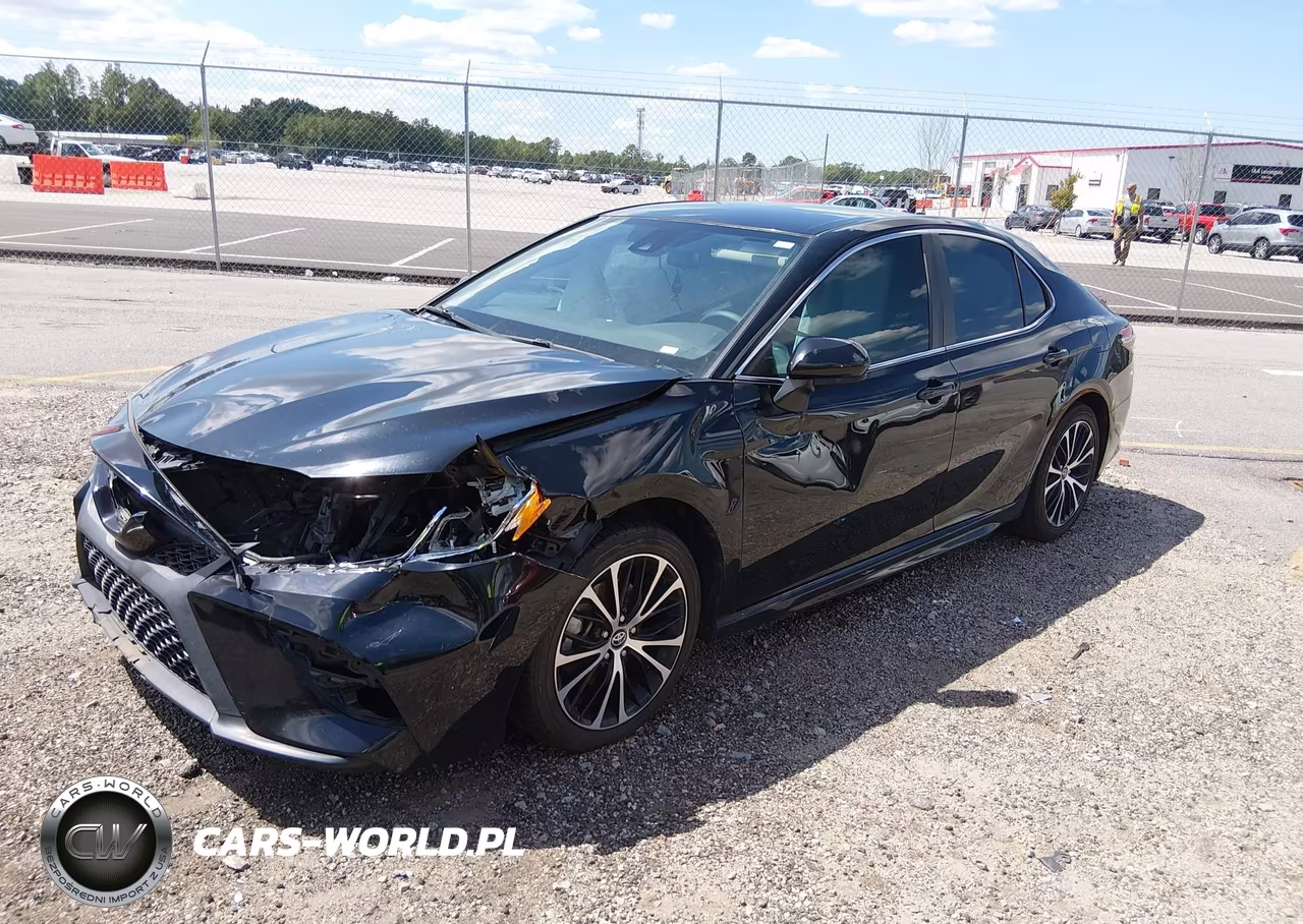 2020 Toyota Camry Se VIN:4T1G11AK1LU944917 - 2