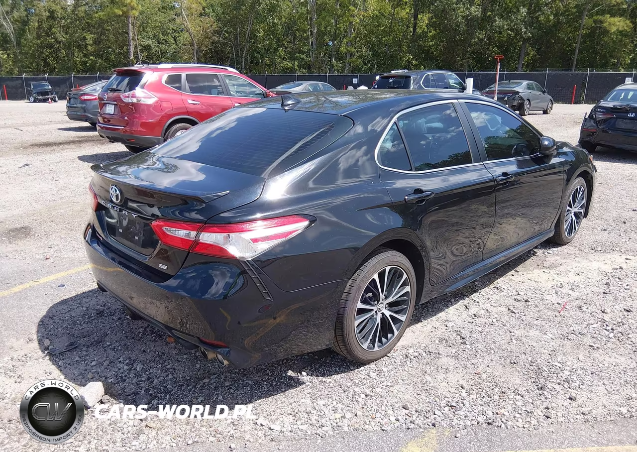 2020 Toyota Camry Se VIN:4T1G11AK1LU944917 - 4