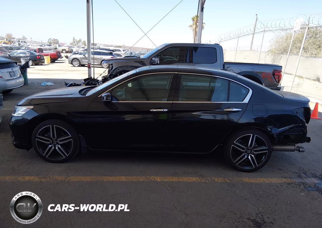 2016 Honda Accord Touring VIN:1HGCR3F91GA025134 - 15