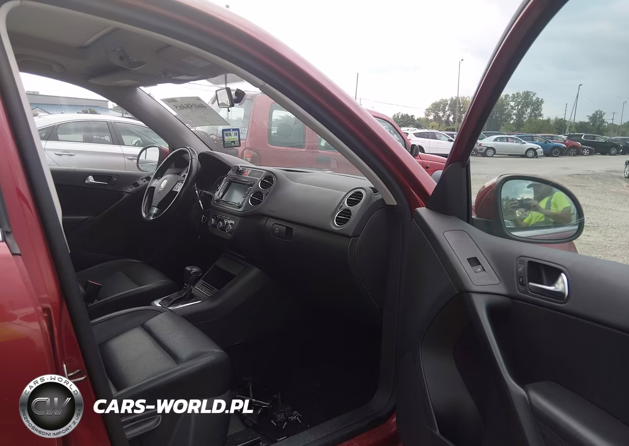 2010 Volkswagen Tiguan Wolfsburg Edition VIN:WVGAV7AX7AW003580 - 5