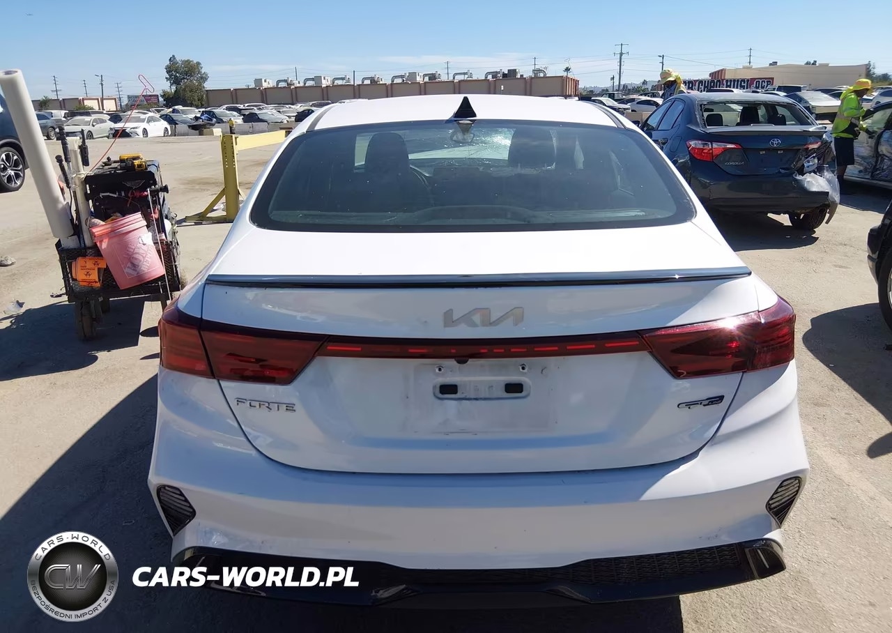 2024 Kia Forte Gt-Line VIN:3KPF54AD1RE747356 - 16