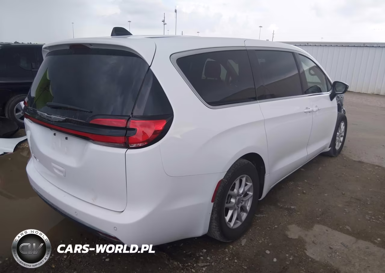 2025 Chrysler Pacifica Select VIN:2C4RC1BGXSR512775 - 4