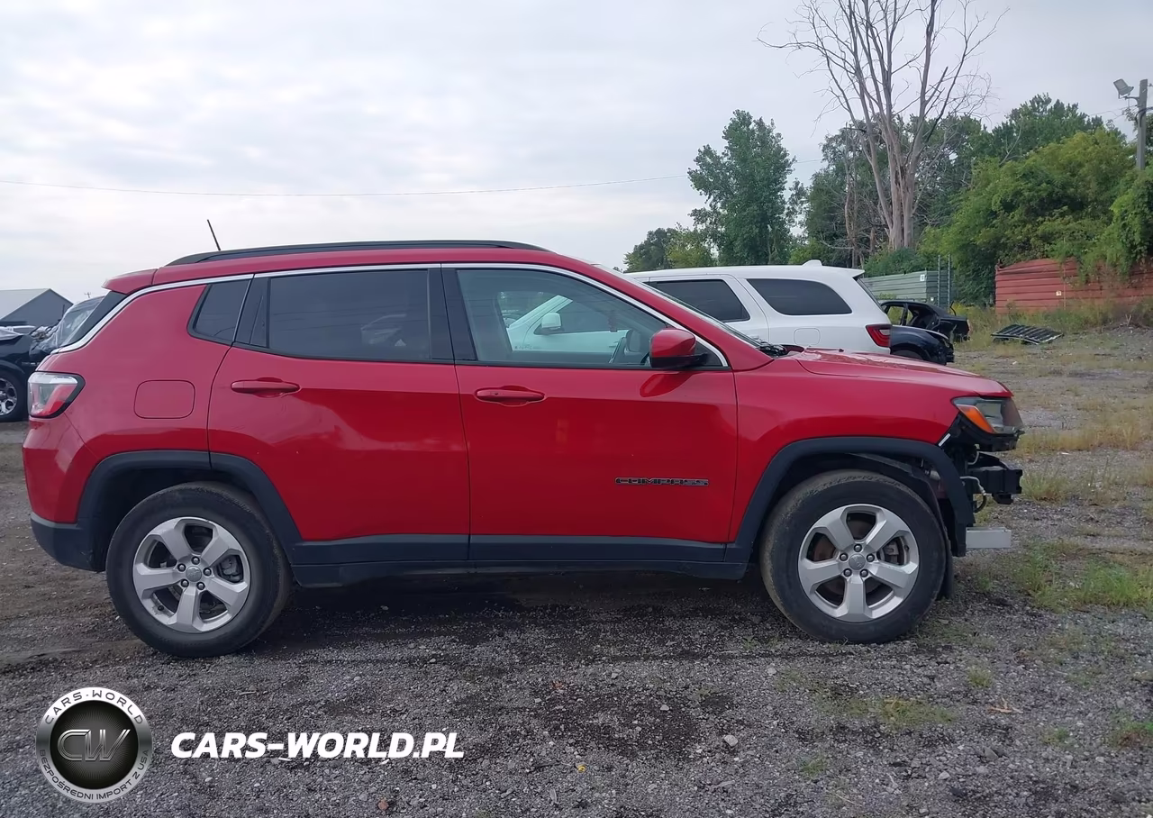 2018 Jeep Compass Latitude 4X4 VIN:3C4NJDBB2JT328422 - 13