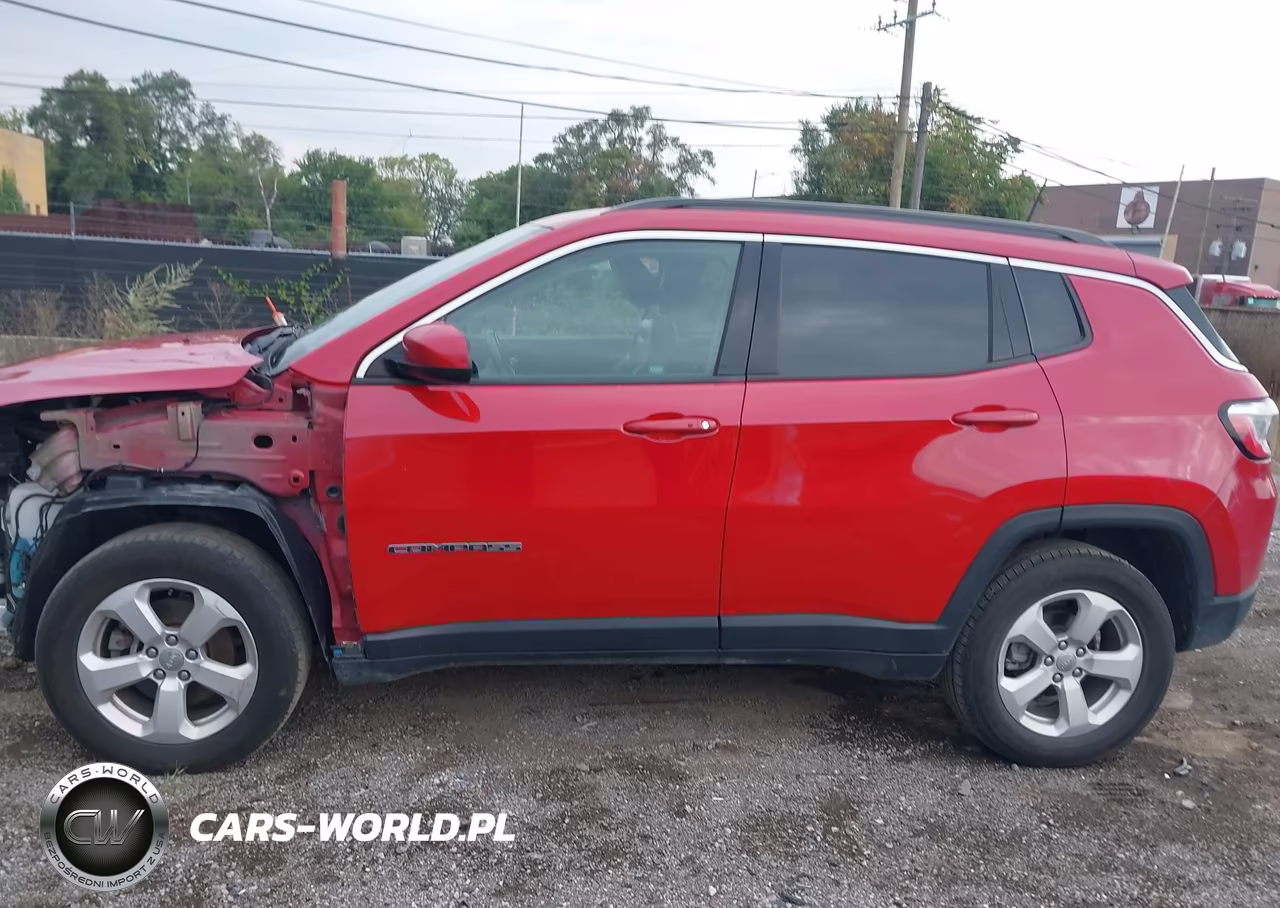 2018 Jeep Compass Latitude 4X4 VIN:3C4NJDBB2JT328422 - 14
