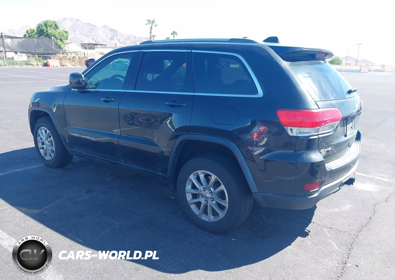 2016 Jeep Grand Cherokee Laredo VIN:1C4RJFAGXGC406167 - 3