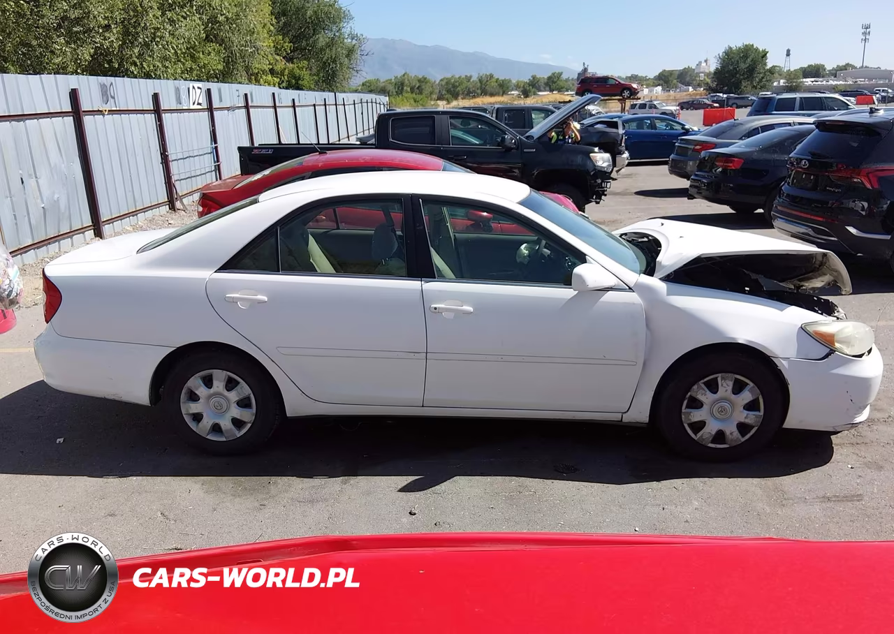 2004 Toyota Camry Le VIN:4T1BE30K64U368884 - 13