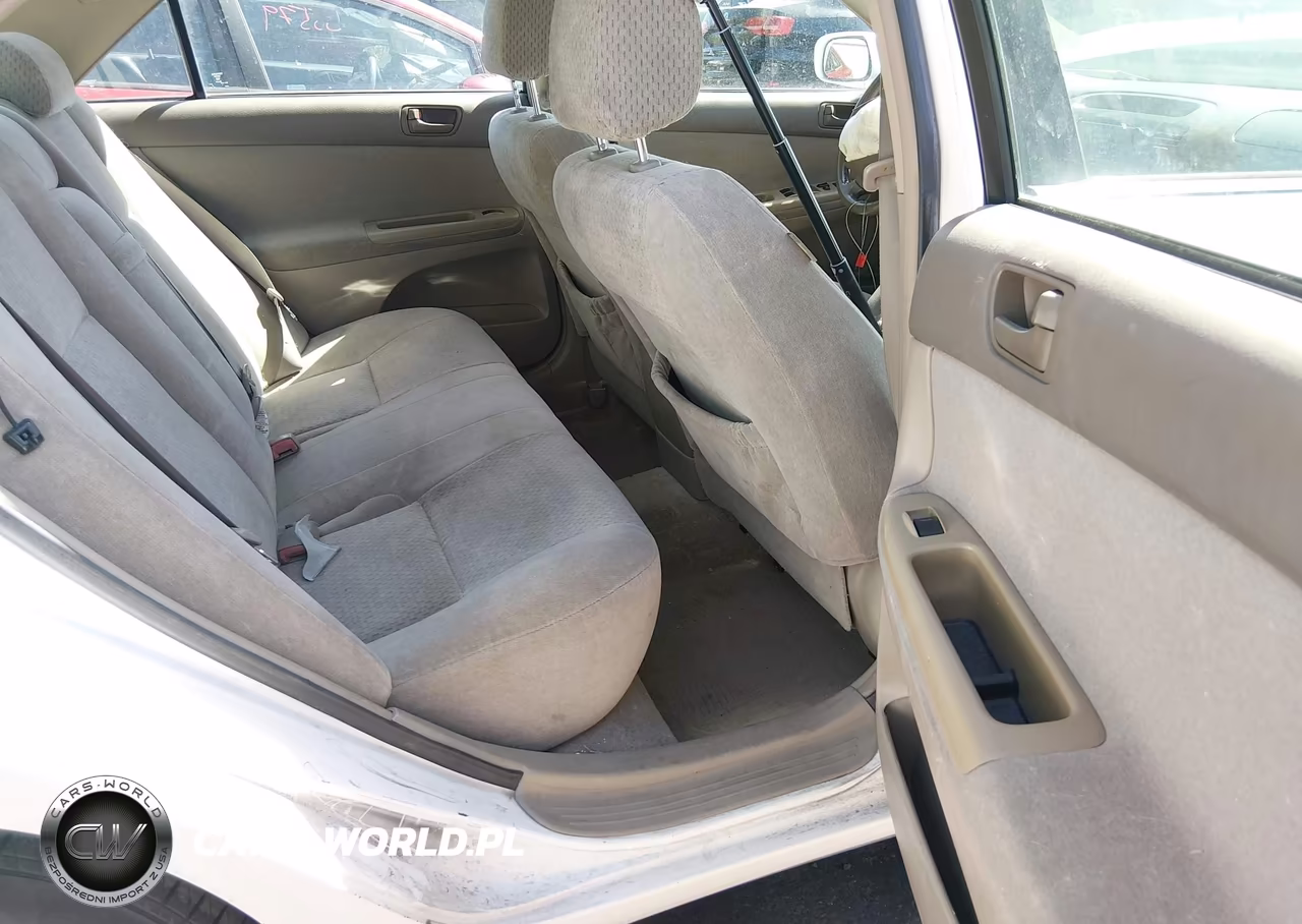 2004 Toyota Camry Le VIN:4T1BE30K64U368884 - 8