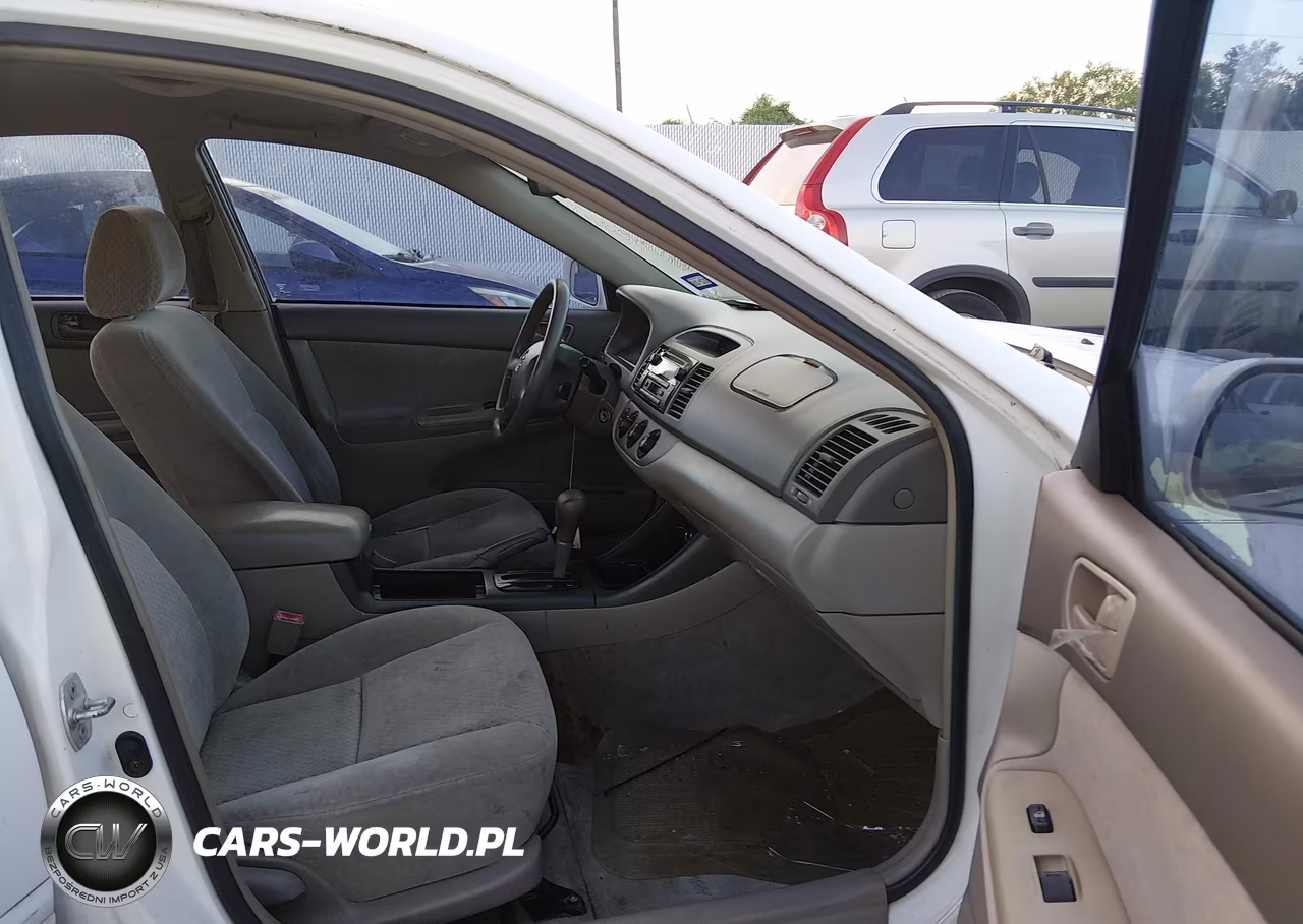 2003 Toyota Camry Le VIN:4T1BE32K43U150681 - 5