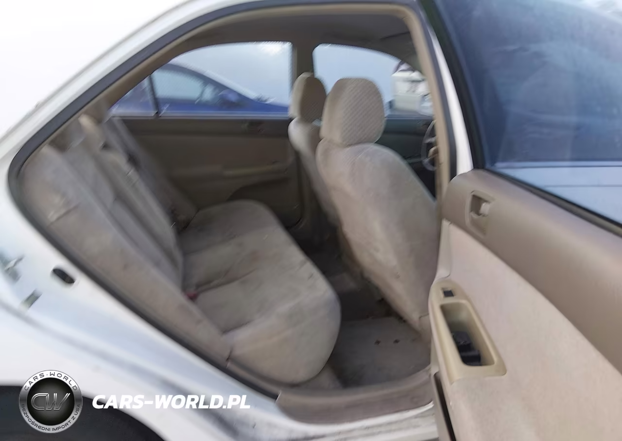 2003 Toyota Camry Le VIN:4T1BE32K43U150681 - 8
