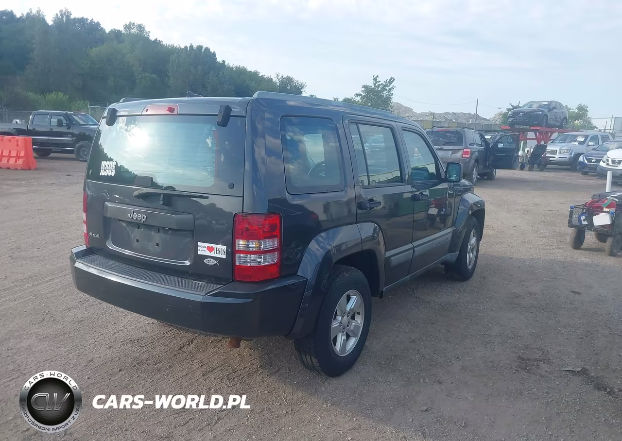 2011 Jeep Liberty Sport VIN:1J4PN2GK1BW588312 - 4