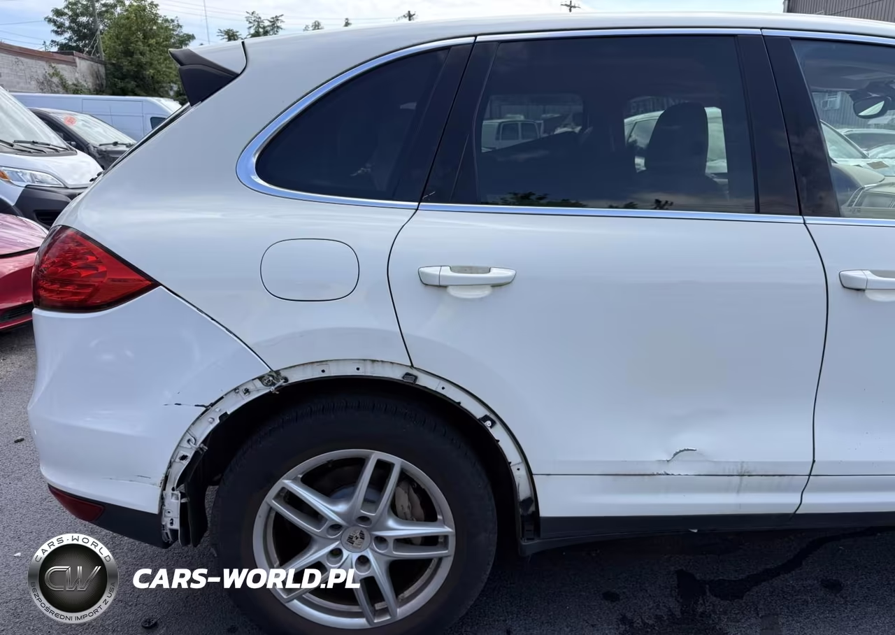 2011 Porsche Cayenne S VIN:WP1AB2A26BLA48287 - 6