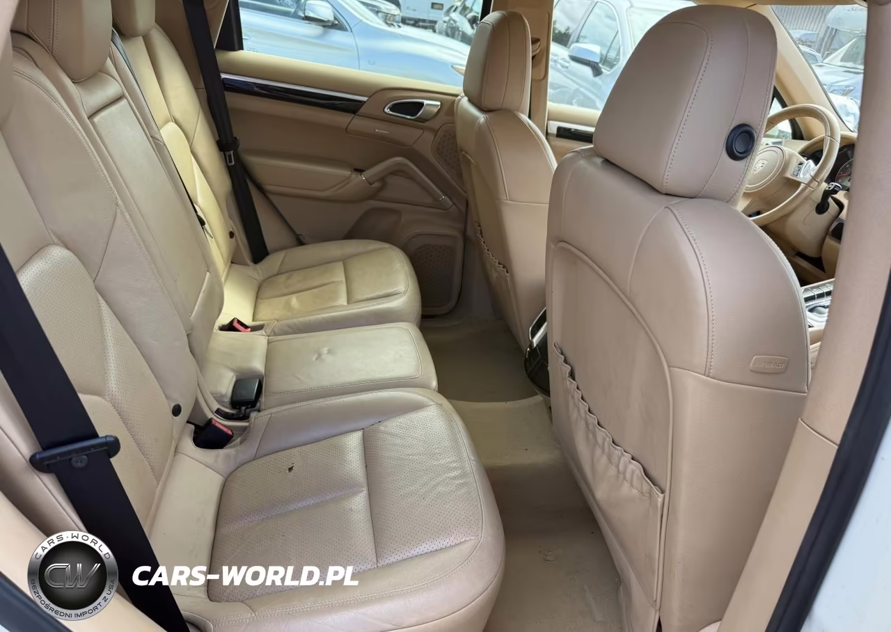 2011 Porsche Cayenne S VIN:WP1AB2A26BLA48287 - 8