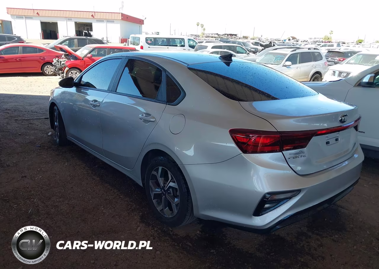 2020 Kia Forte Lxs VIN:3KPF24AD4LE214126 - 3