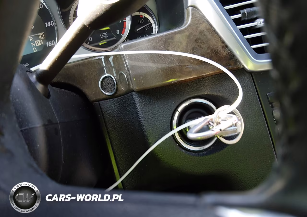 2010 Mercedes-Benz E 350 VIN:WDDHF5GB9AA100458 - 10