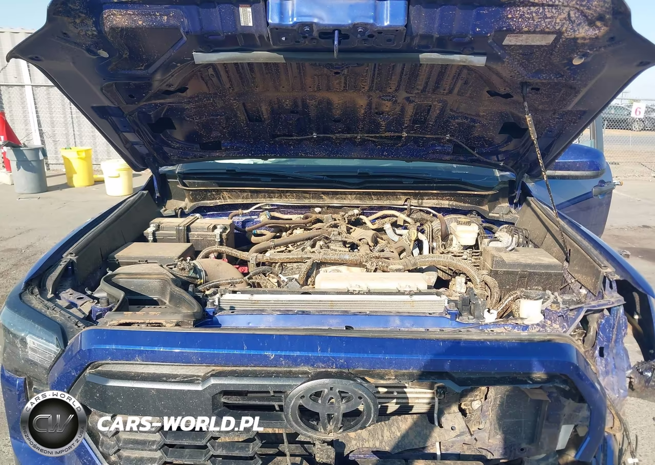 2025 Toyota Tacoma Trd Off Road VIN:3TMLB5JN5SM126109 - 10