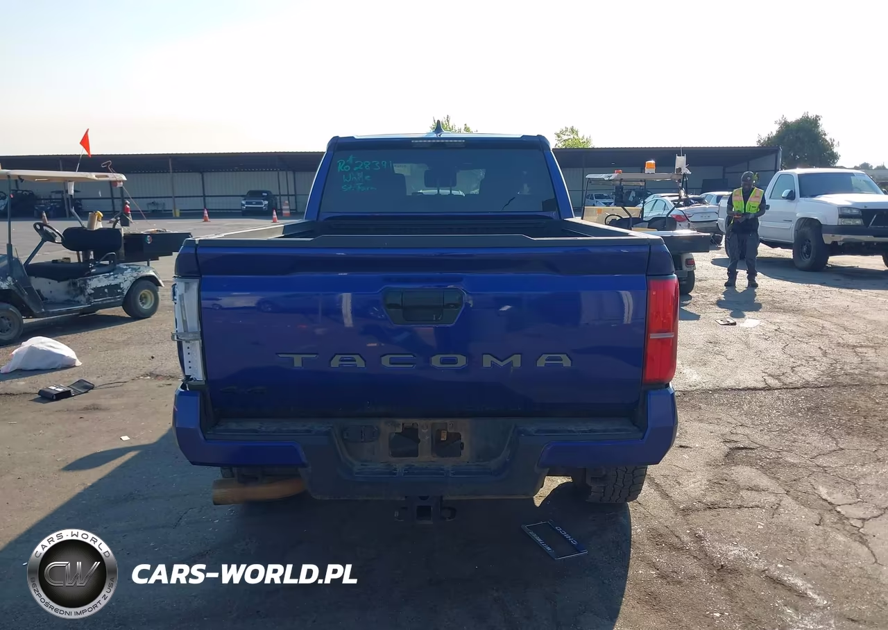 2025 Toyota Tacoma Trd Off Road VIN:3TMLB5JN5SM126109 - 17