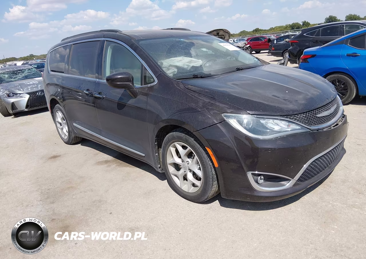 2017 Chrysler Pacifica Touring-L