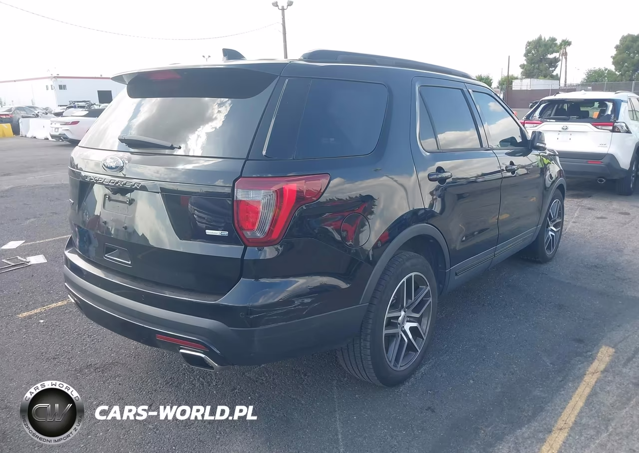 2016 Ford Explorer Sport VIN:1FM5K8GT6GGC59684 - 4