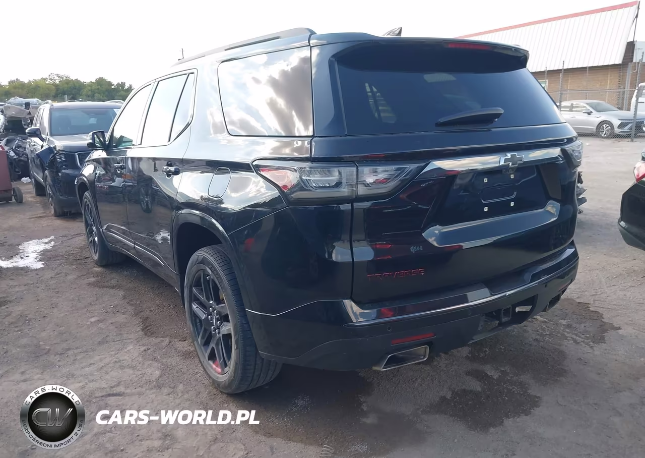 2018 Chevrolet Traverse Premier VIN:1GNERKKW3JJ128213 - 3