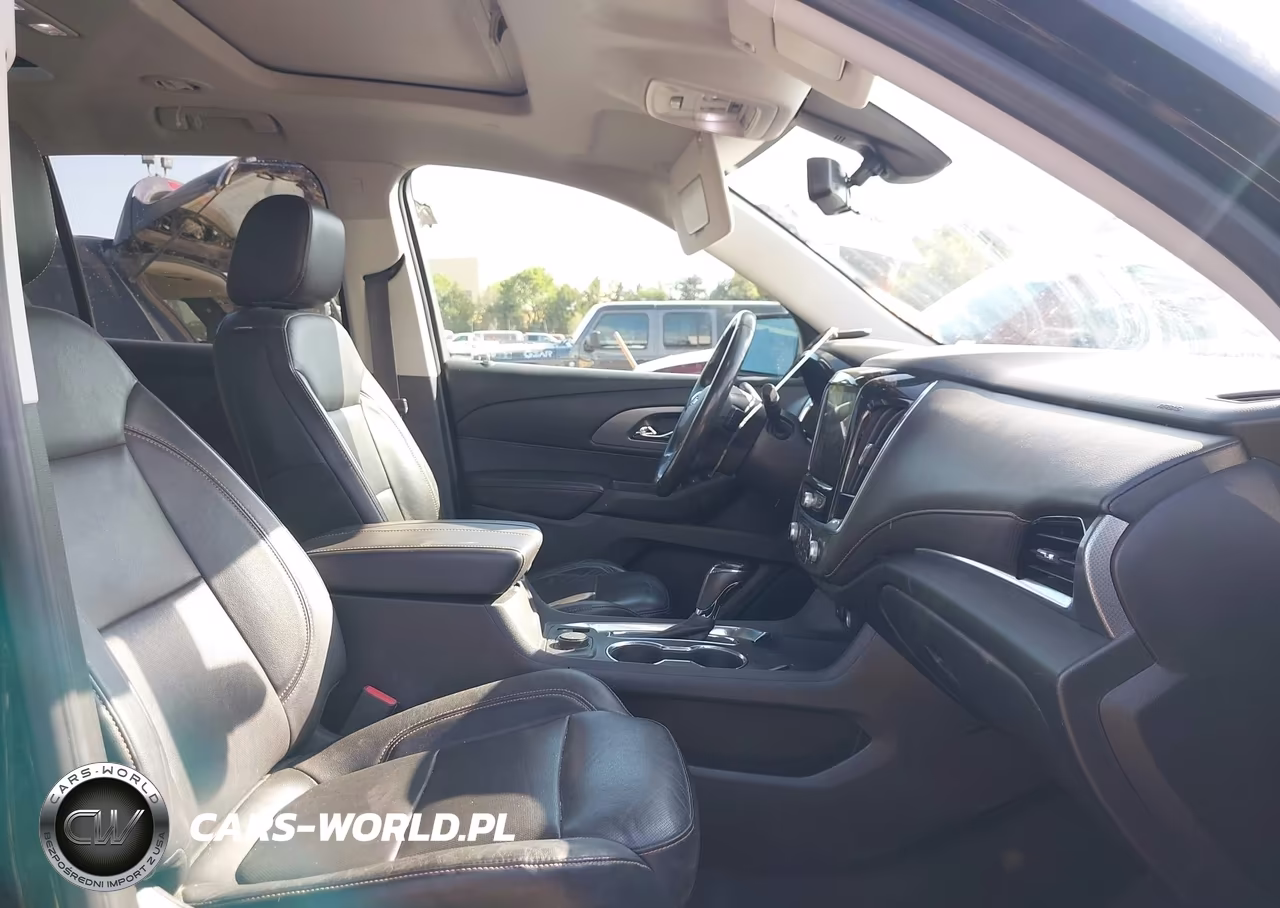 2018 Chevrolet Traverse Premier VIN:1GNERKKW3JJ128213 - 5