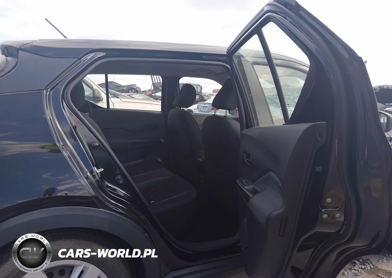 2019 Nissan Kicks S VIN:3N1CP5CU1KL563992 - 8