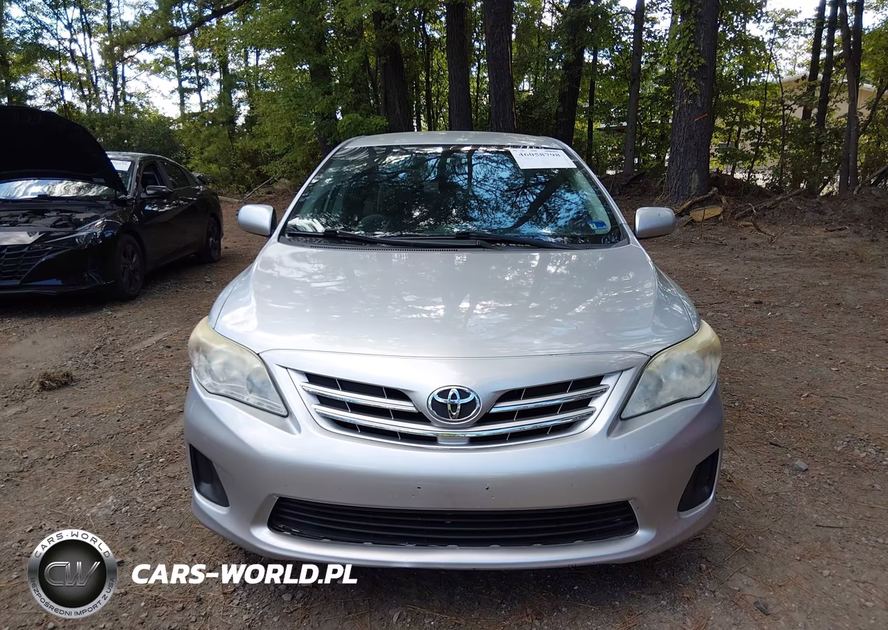 2013 Toyota Corolla Le VIN:JTDBU4EEXDJ118985 - 12