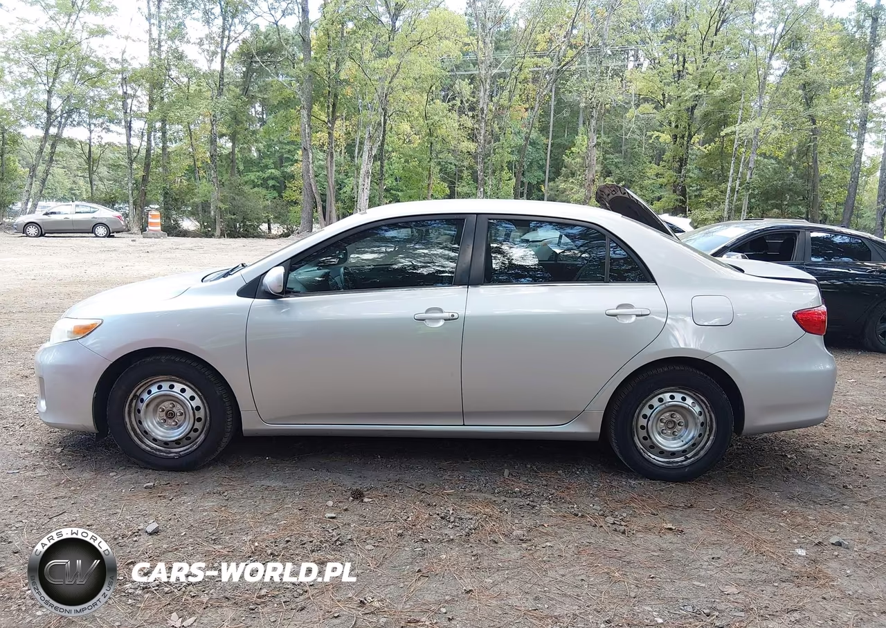 2013 Toyota Corolla Le VIN:JTDBU4EEXDJ118985 - 14