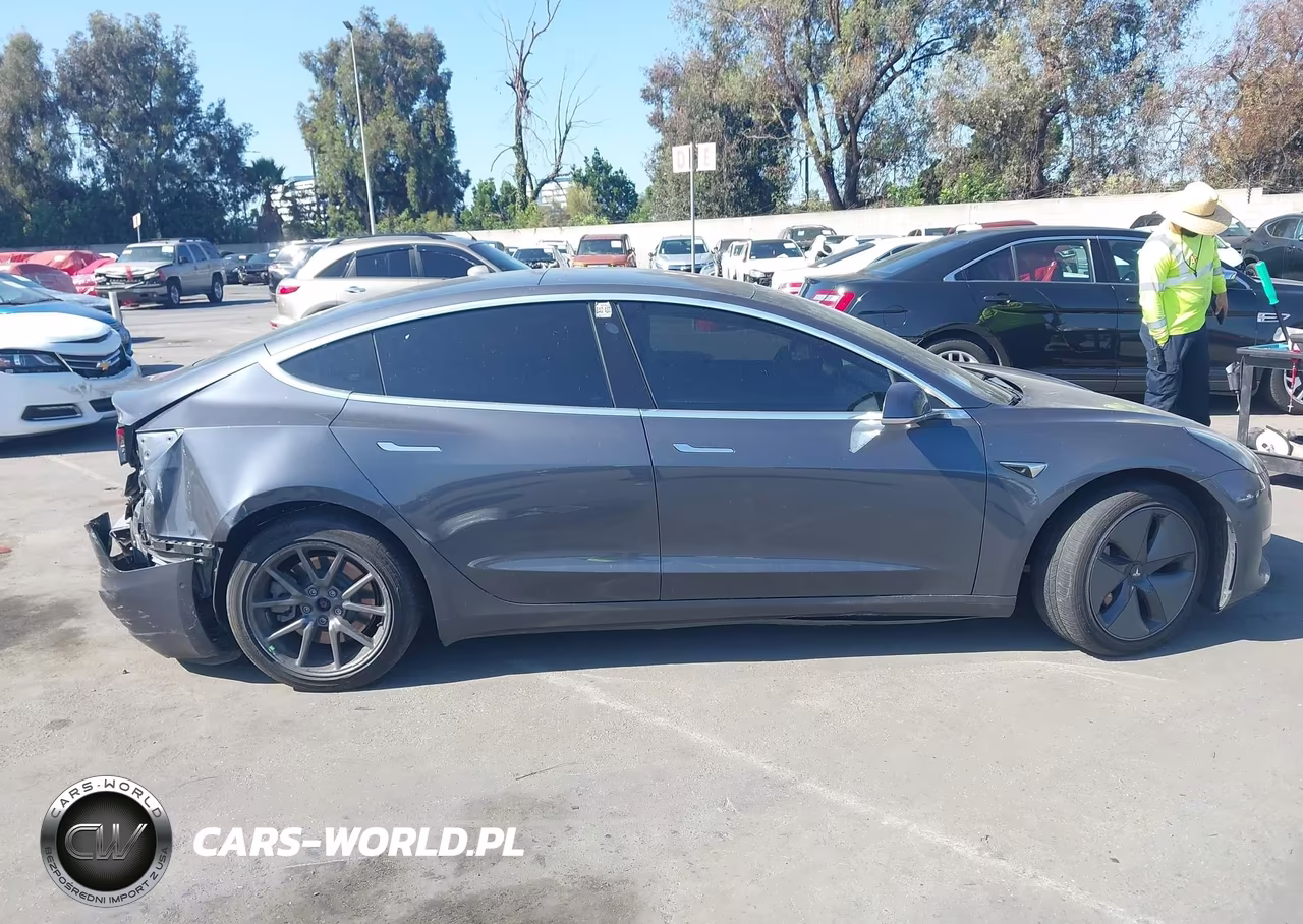 2020 Tesla Model 3 Long Range Dual Motor All-Wheel Drive VIN:5YJ3E1EB2LF649609 - 13