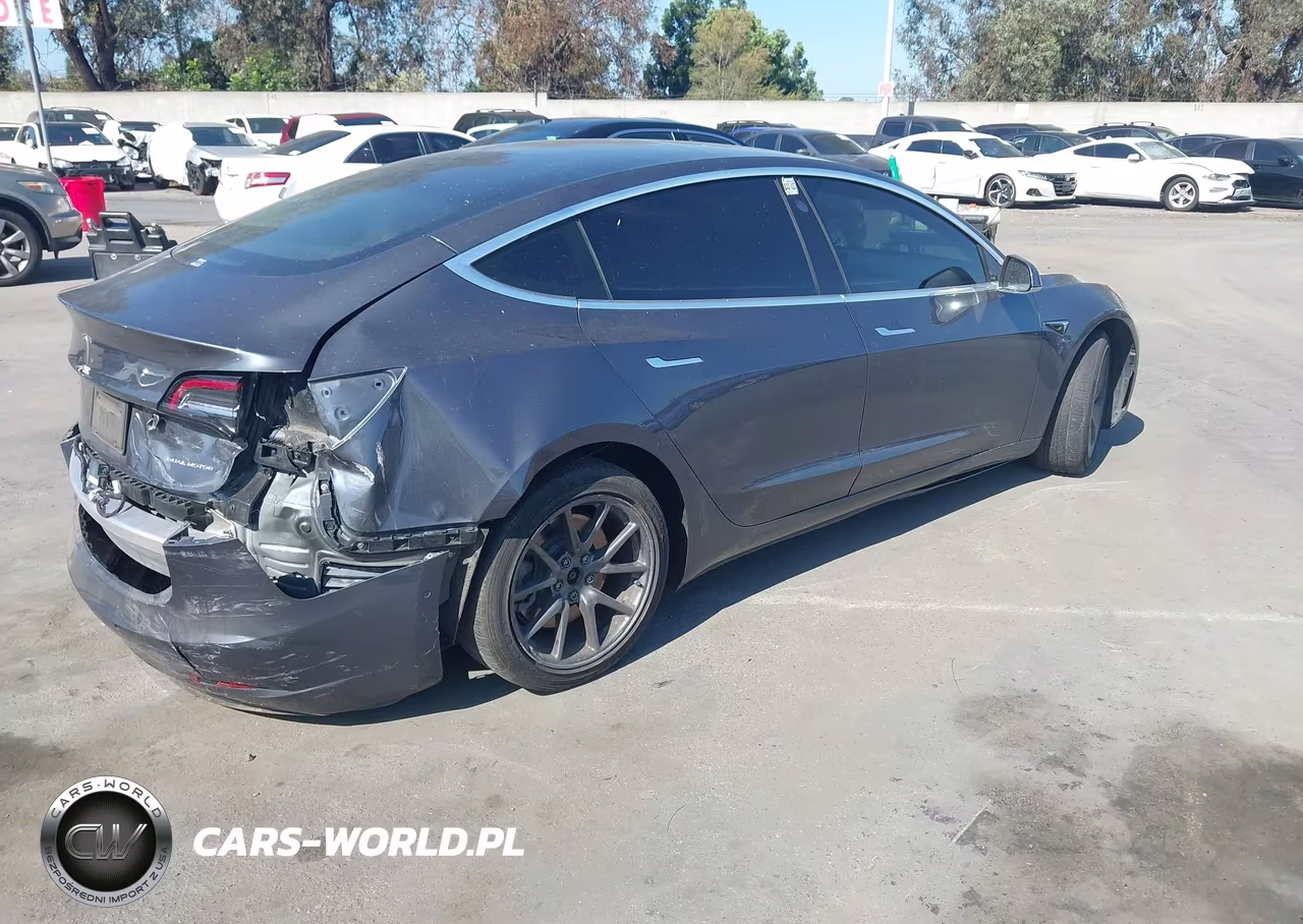 2020 Tesla Model 3 Long Range Dual Motor All-Wheel Drive VIN:5YJ3E1EB2LF649609 - 4