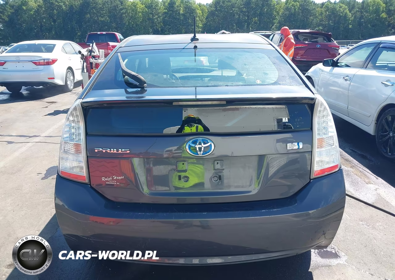 2011 Toyota Prius Two VIN:JTDKN3DU2B5364242 - 16