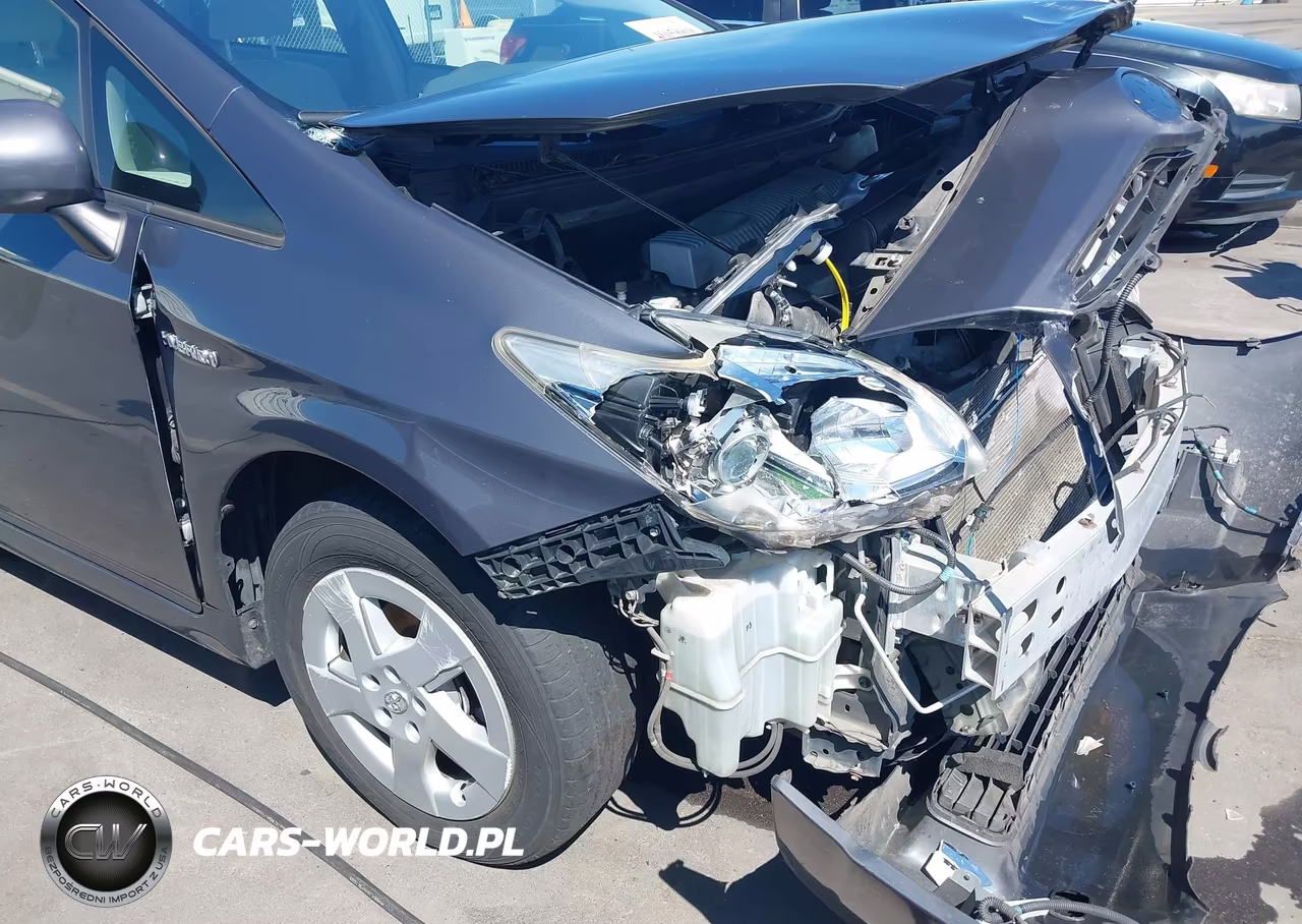 2011 Toyota Prius Two VIN:JTDKN3DU2B5364242 - 20