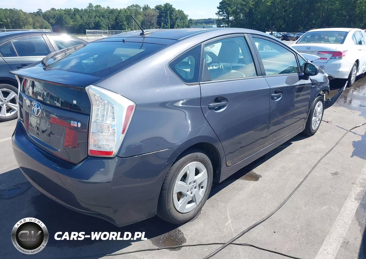 2011 Toyota Prius Two VIN:JTDKN3DU2B5364242 - 4