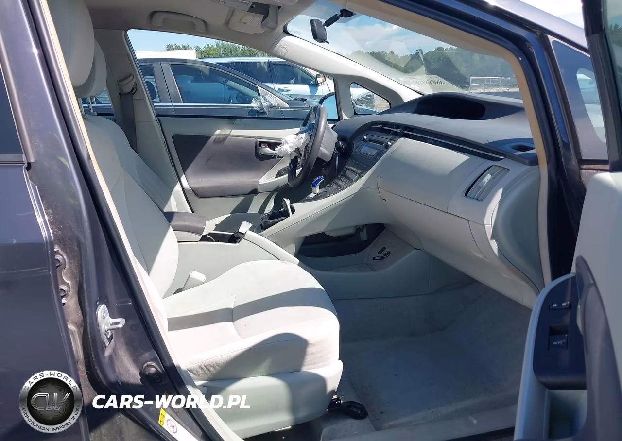 2011 Toyota Prius Two VIN:JTDKN3DU2B5364242 - 5