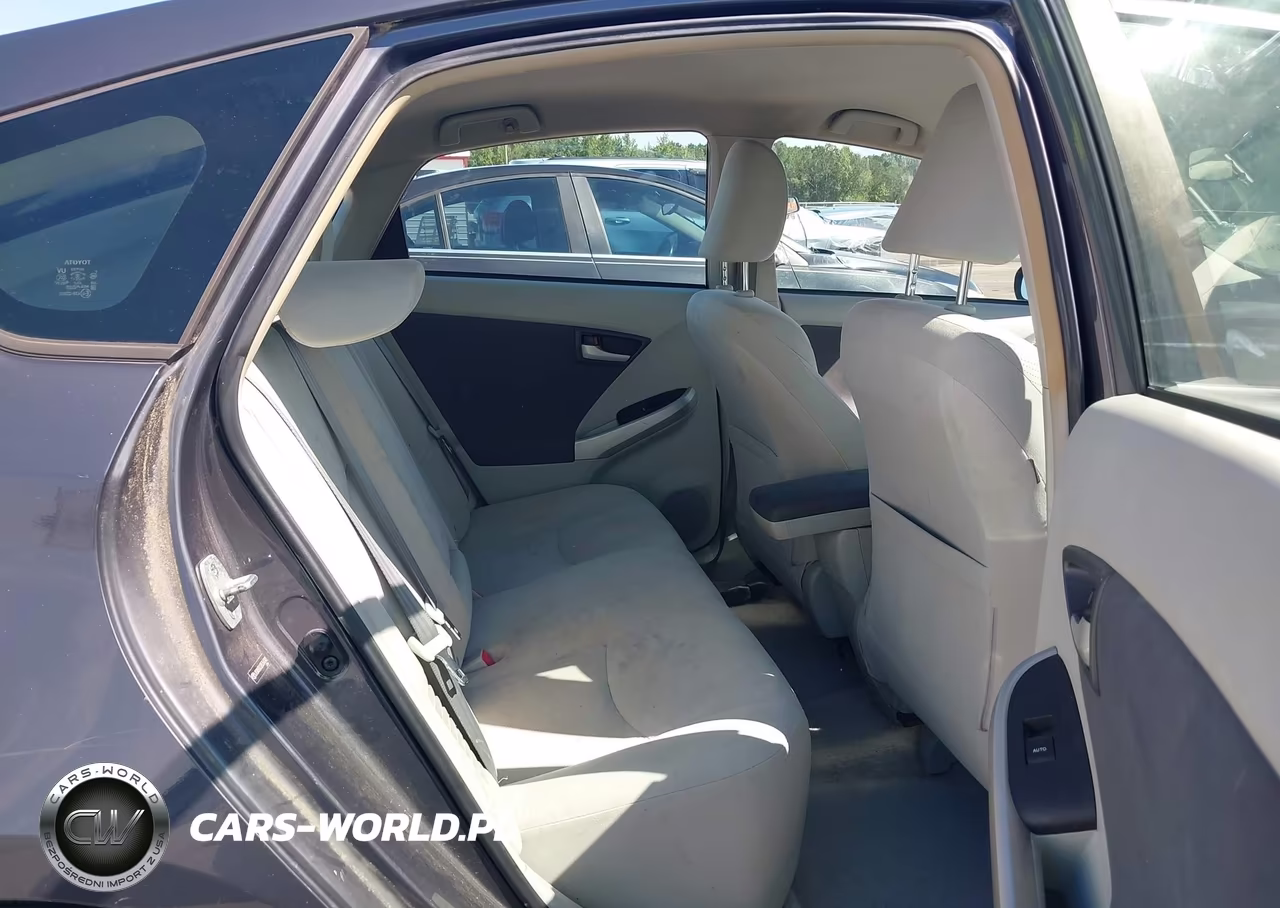 2011 Toyota Prius Two VIN:JTDKN3DU2B5364242 - 8