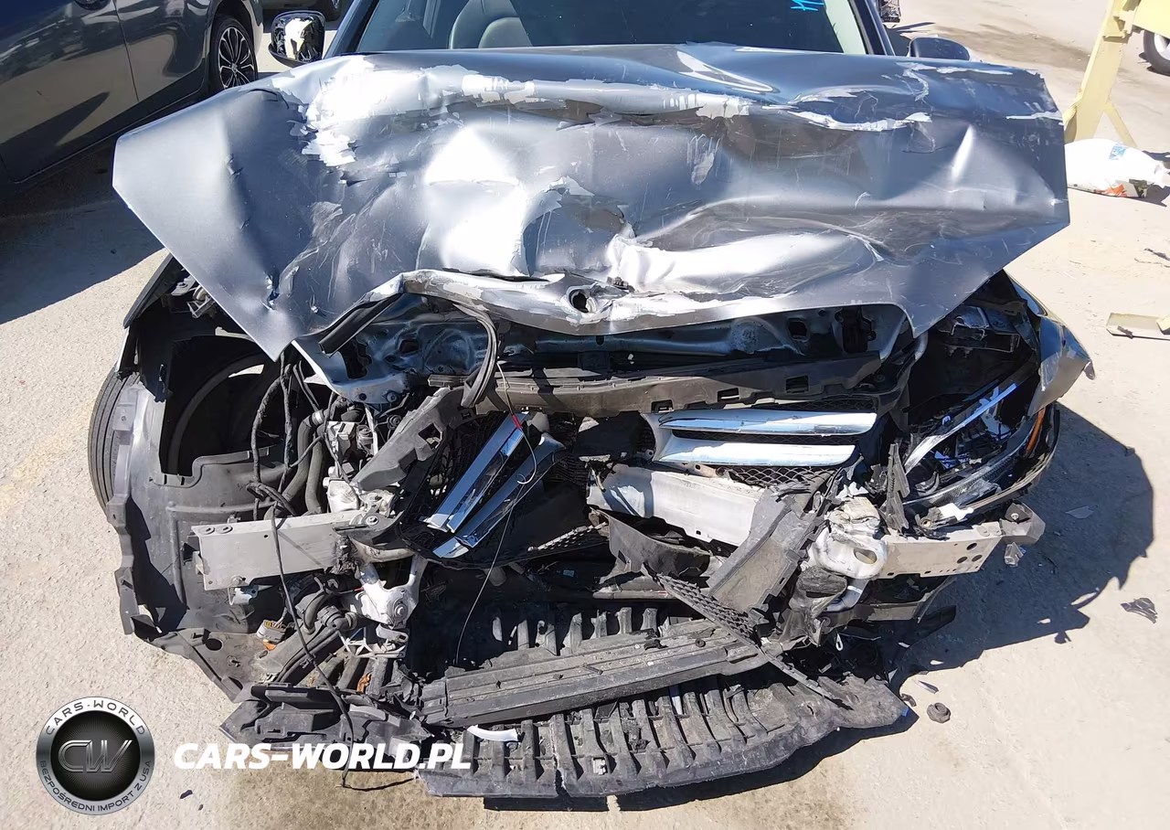 2017 Mercedes-Benz C 300 VIN:55SWF4JB4HU205221 - 6