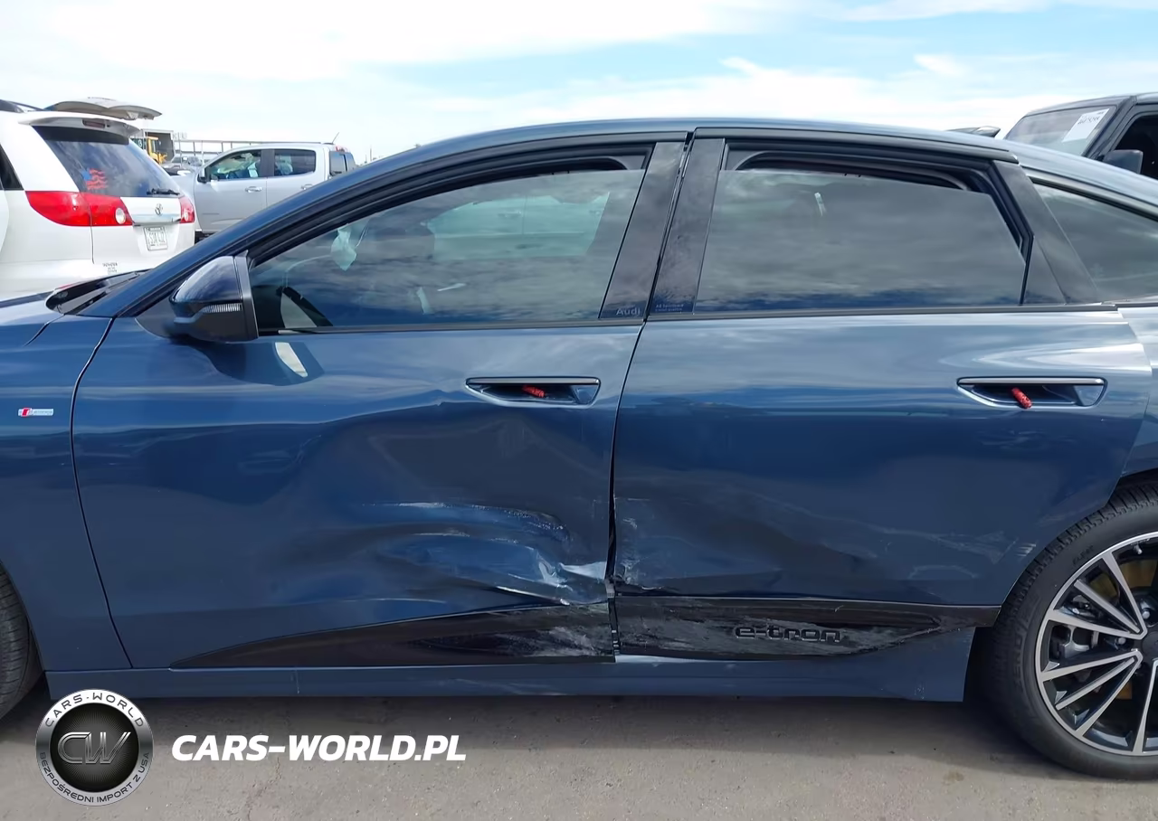 2027 Audi A6 VIN:WAU5DAGH4VA000285 - 14