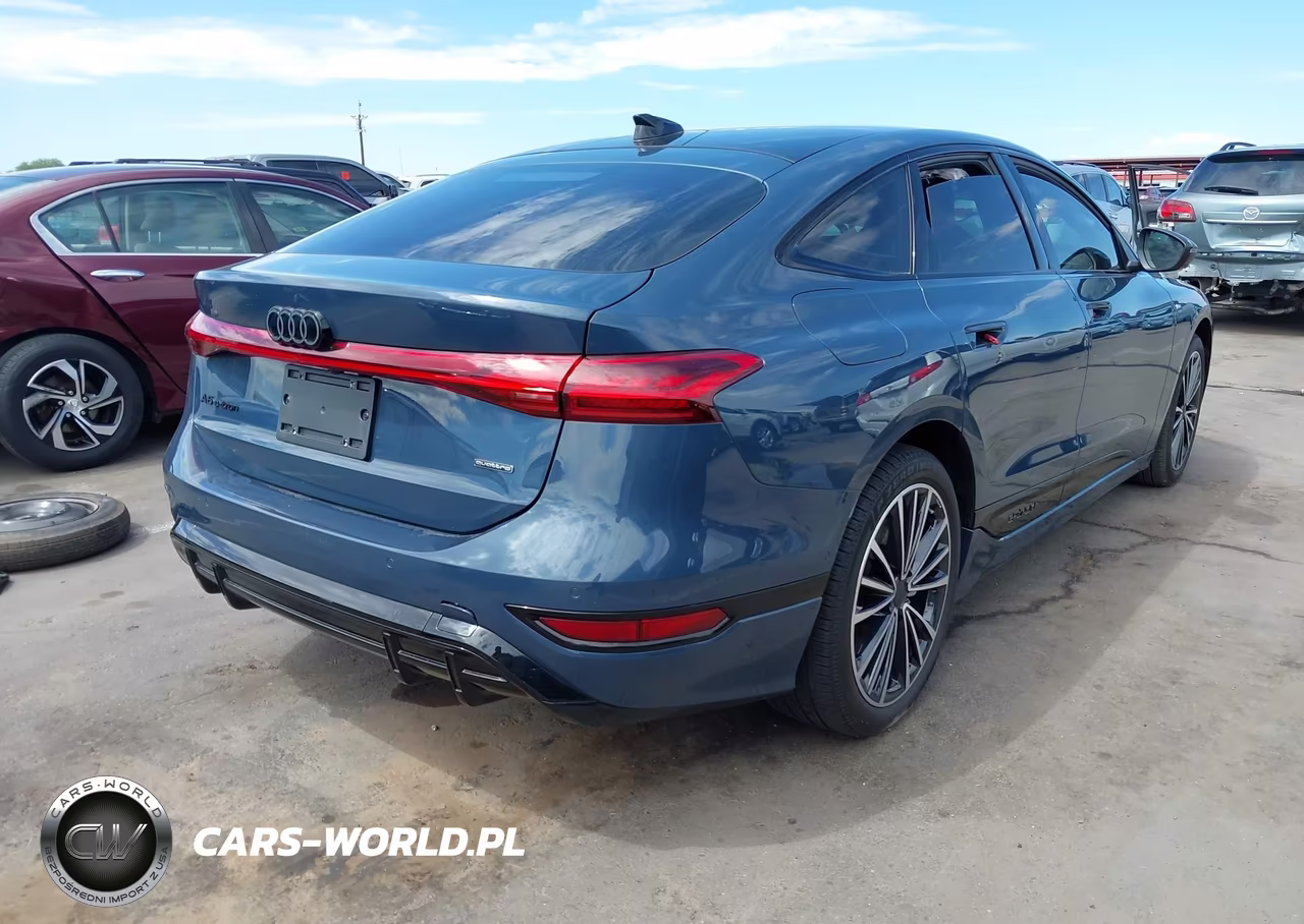 2027 Audi A6 VIN:WAU5DAGH4VA000285 - 4