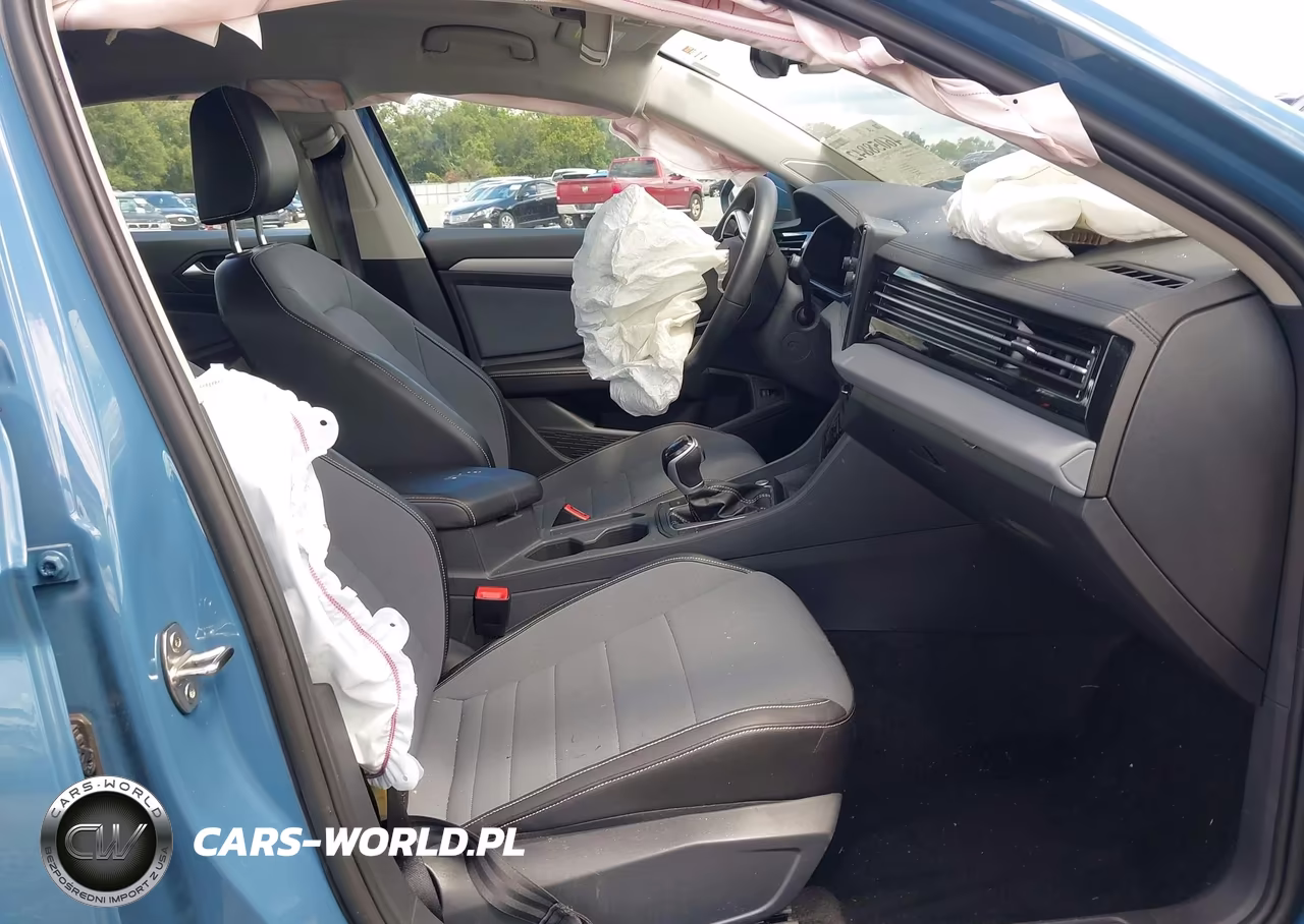 2026 Volkswagen Jetta Se VIN:3VW7W7BU4TM028050 - 5