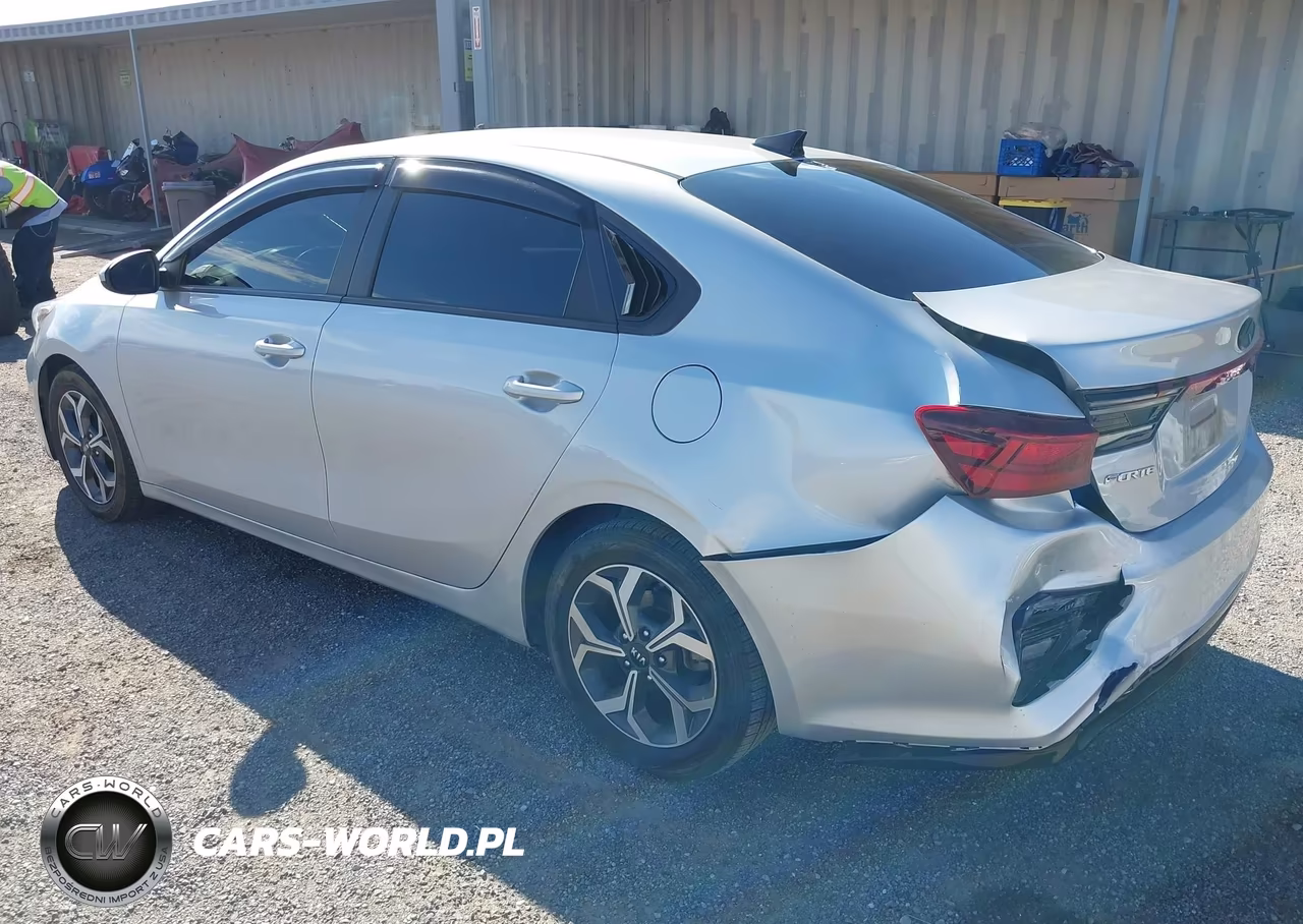 2021 Kia Forte Lxs VIN:3KPF24AD1ME402863 - 3