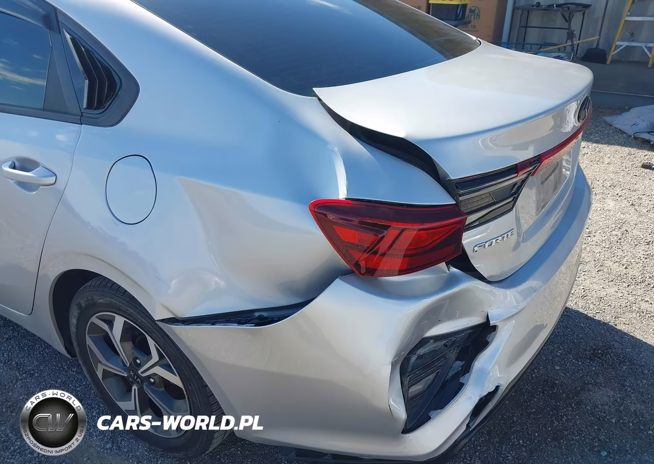 2021 Kia Forte Lxs VIN:3KPF24AD1ME402863 - 6