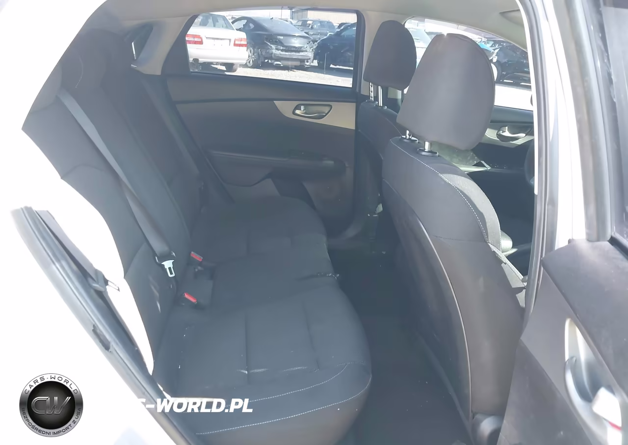 2021 Kia Forte Lxs VIN:3KPF24AD1ME402863 - 8