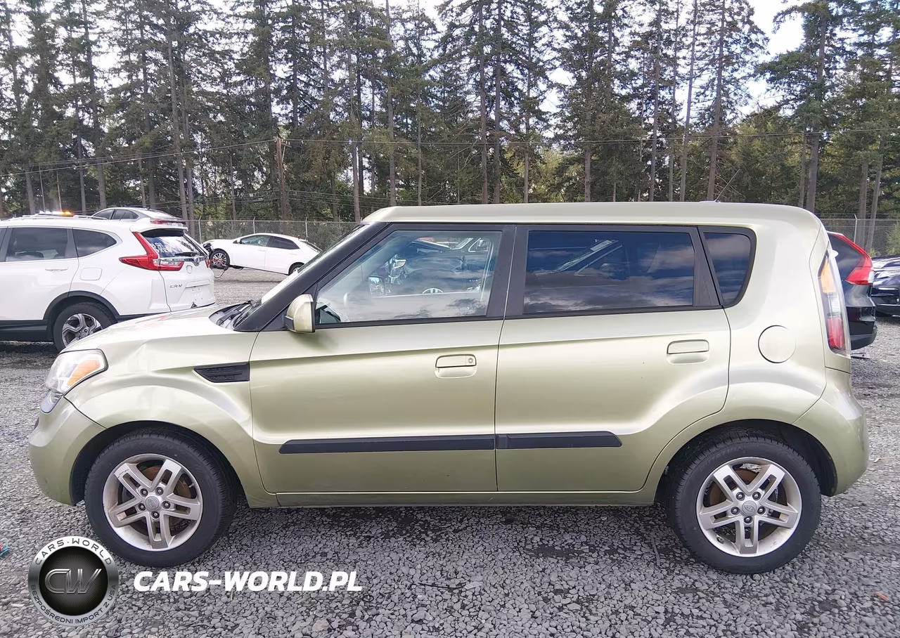 2010 Kia Soul + VIN:KNDJT2A22A7172322 - 14