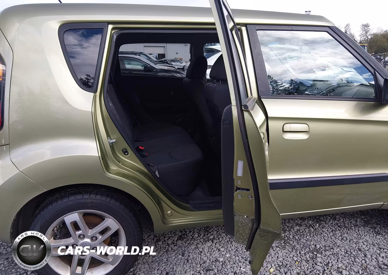 2010 Kia Soul + VIN:KNDJT2A22A7172322 - 8