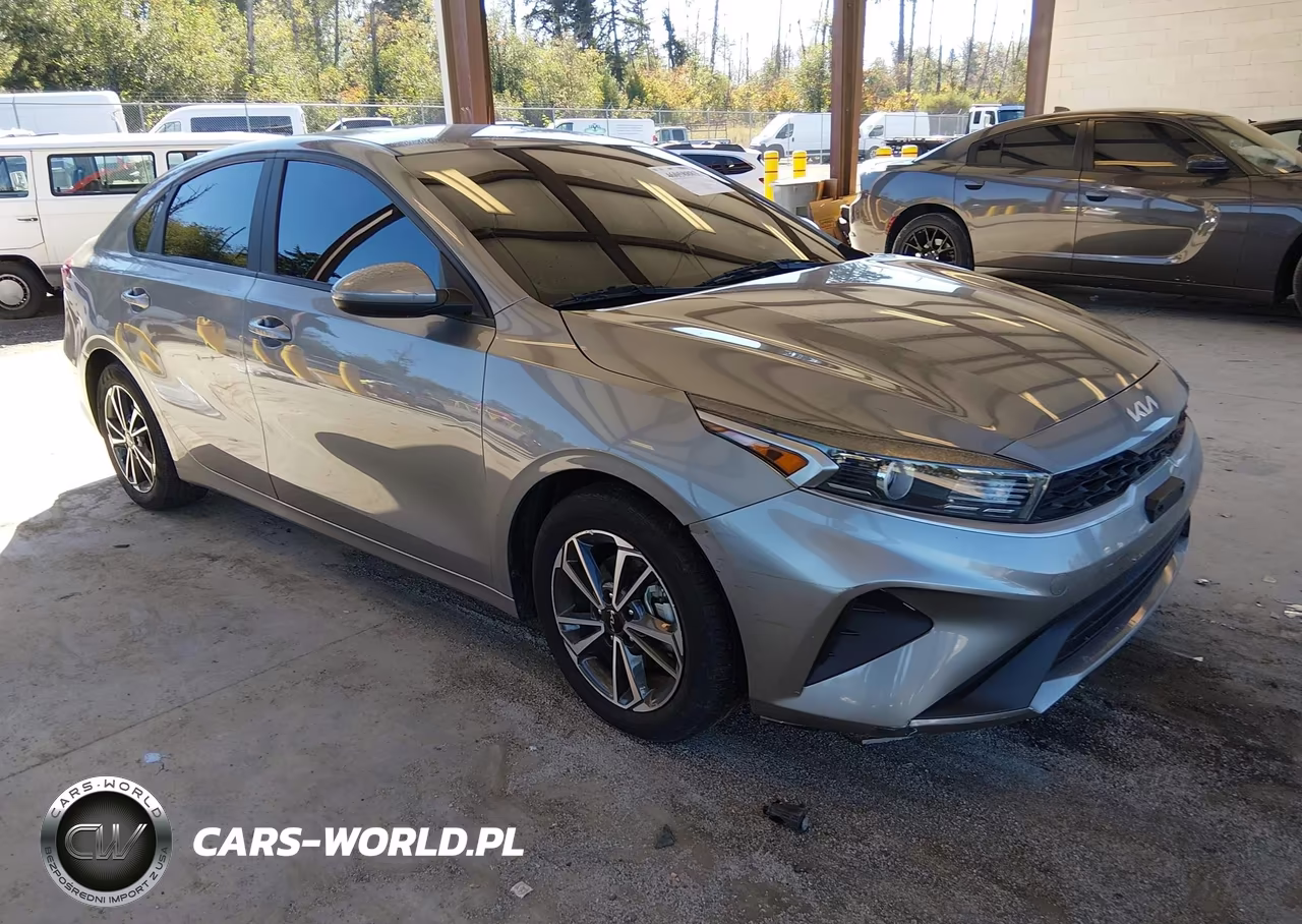 2022 Kia Forte Lxs – zdjęcie 1 z 16
