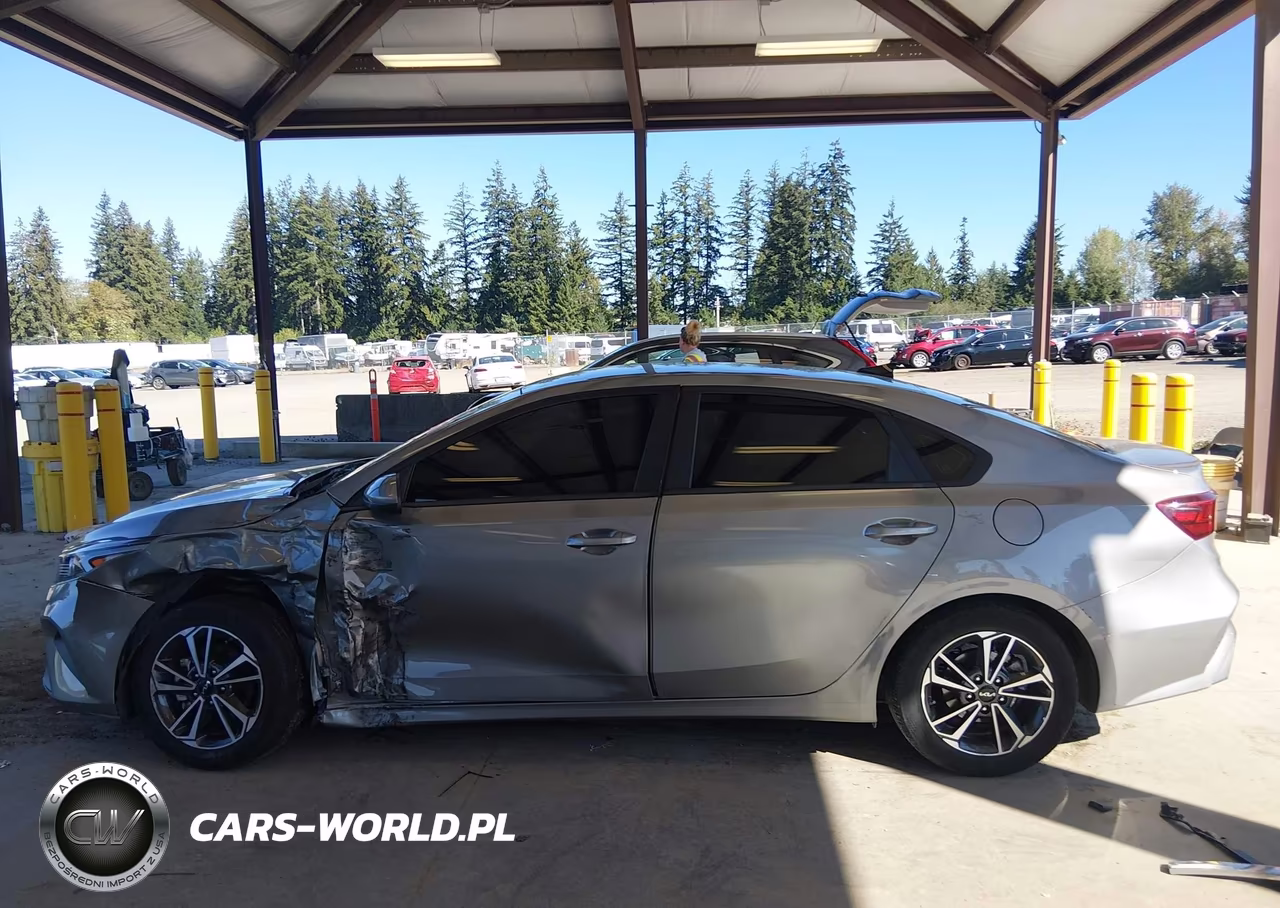2022 Kia Forte Lxs VIN:3KPF24AD0NE449111 - 14