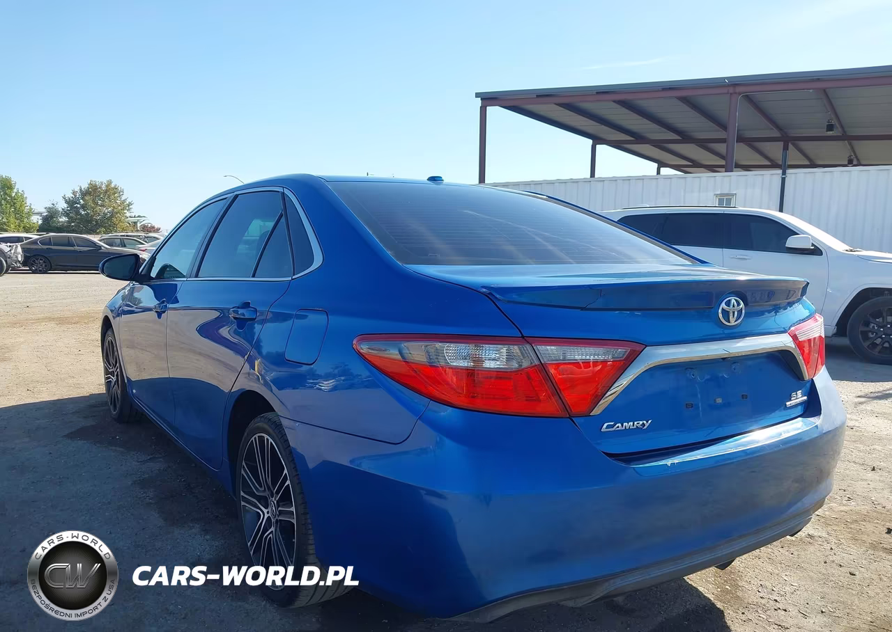 2016 Toyota Camry Se VIN:4T1BF1FK2GU503176 - 3