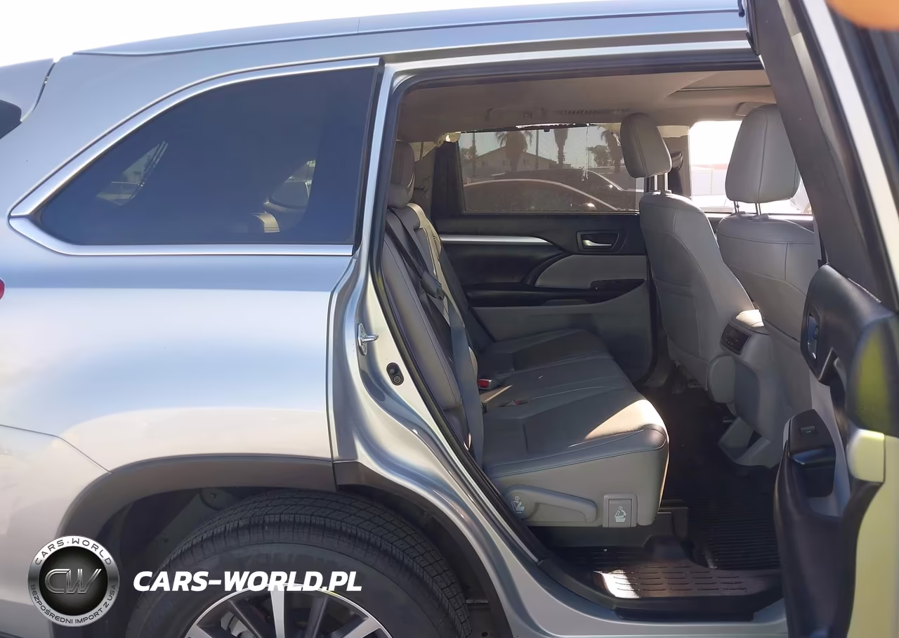 2019 Toyota Highlander Xle VIN:5TDKZRFH1KS573554 - 8
