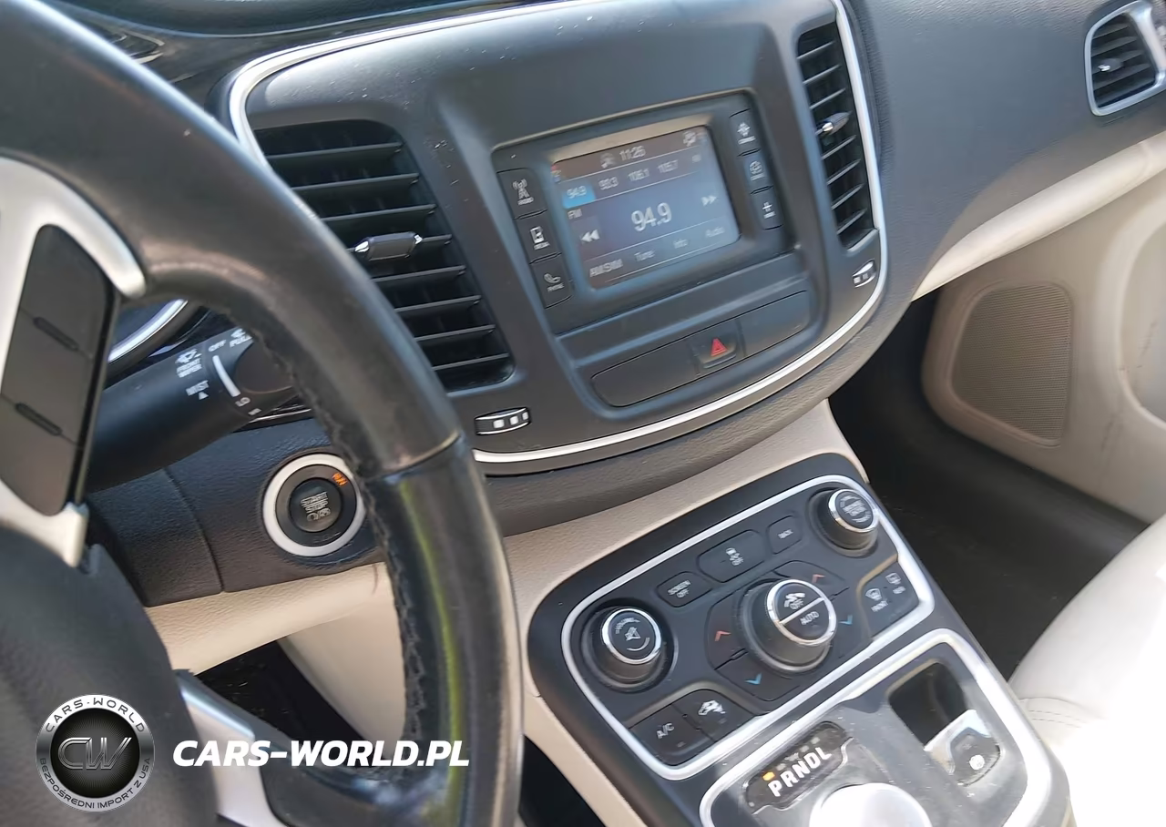 2015 Chrysler 200 C VIN:1C3CCCCB4FN599343 - 12