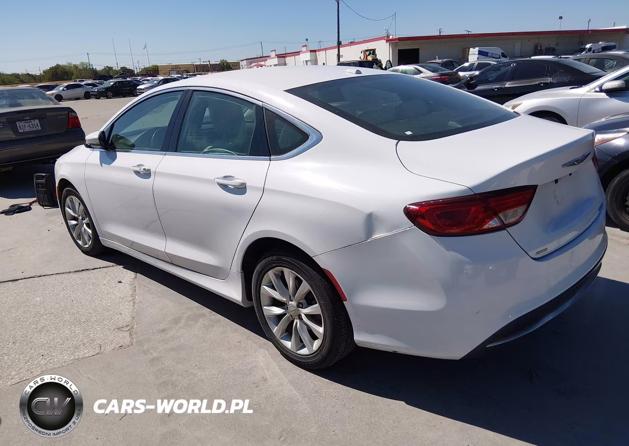 2015 Chrysler 200 C VIN:1C3CCCCB4FN599343 - 3